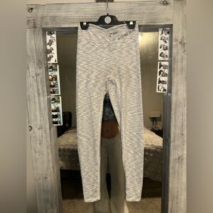 Pechee bum soft white scrunch butt legging